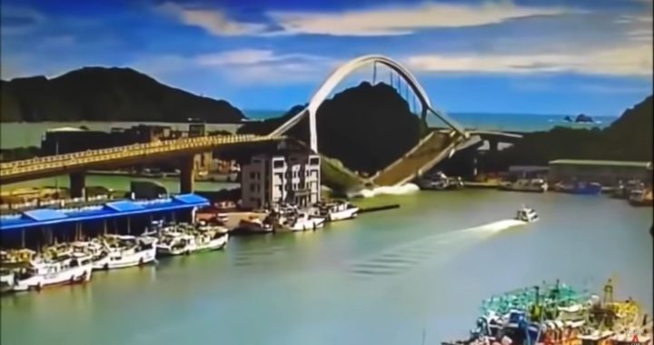 Tajwan: Kilkusetmetrowy most runął do zatoki! Trwają poszukiwania (…)!