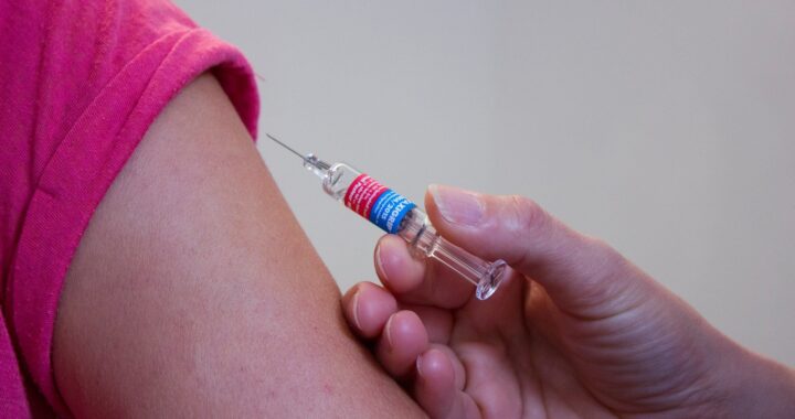 Szczepionki PFIZERA mniej skuteczne po 6 miesiącach! Czy to oznacza powrót pandemii?