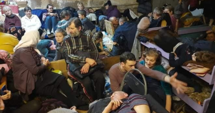 Rosjanie ZAMKNĘLI 130 OSÓB W NIEDUŻEJ PIWNICY. DZIECI spały obok ZWŁOK.