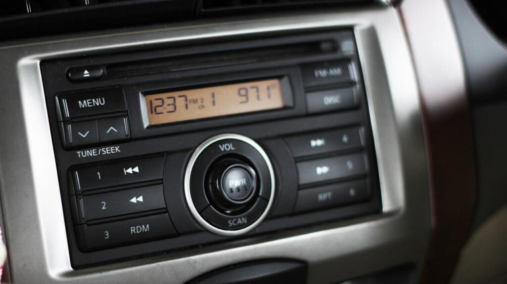 abonament-radio-w-samochodzie