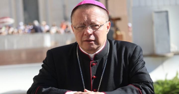 Łódzki abp Grzegorz Ryś otrzymał biret i pierścień kardynalski od papieża Franciszka. Jest jednym z 21 duchownych na całym świecie