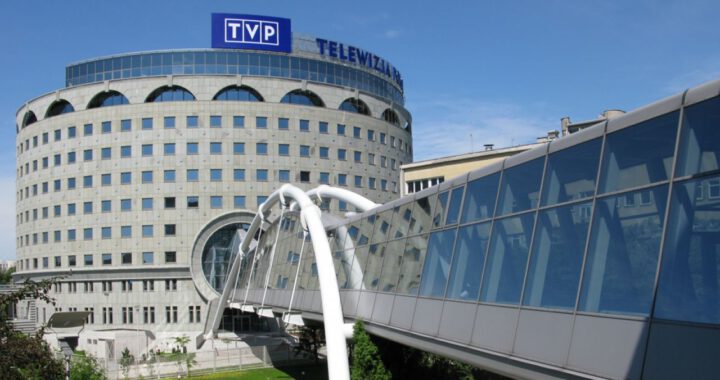 Odbicie gabinetu szefa TVP! W budynku pojawiła się policja [FILM]