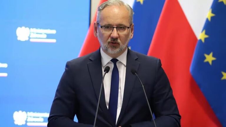 Były minister zdrowia Adam Niedzielski pobity w Siedlcach