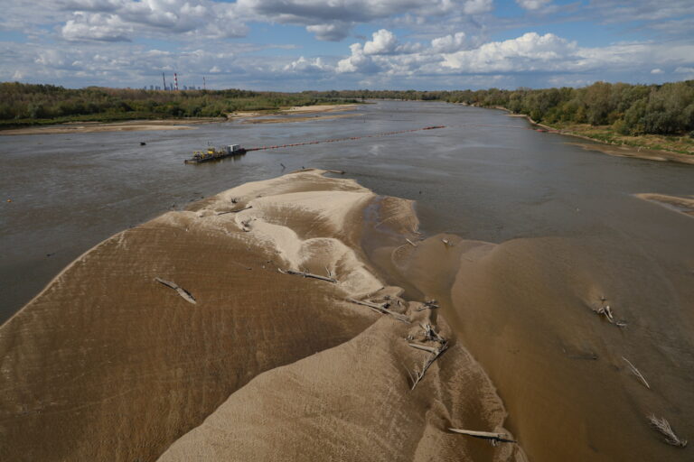 Hydrolog: Polsce nie grozi pustynnienie, ale rzeki wymagają natychmiastowych działań