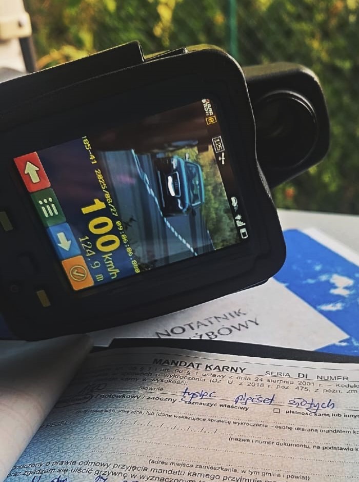 Ostatni weekend wakacji: policja będzie kontrolować prędkość, trzeźwość i bezpieczeństwo dzieci