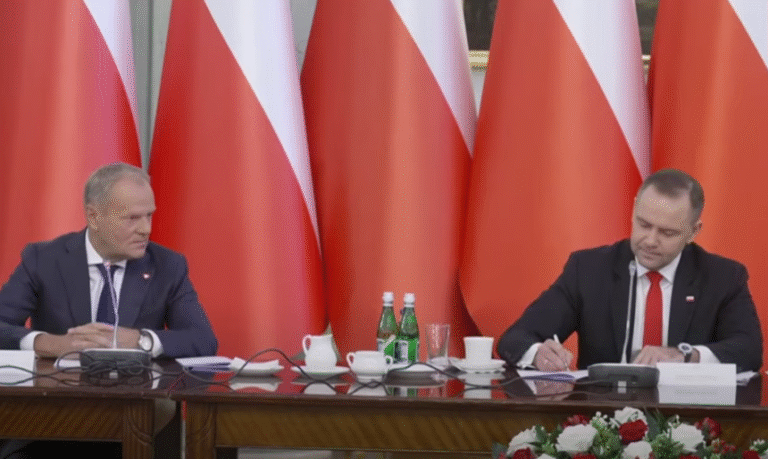 Grzecznie nie było. W Pałacu Prezydenckim rozpoczęła się Rada Gabinetowa.