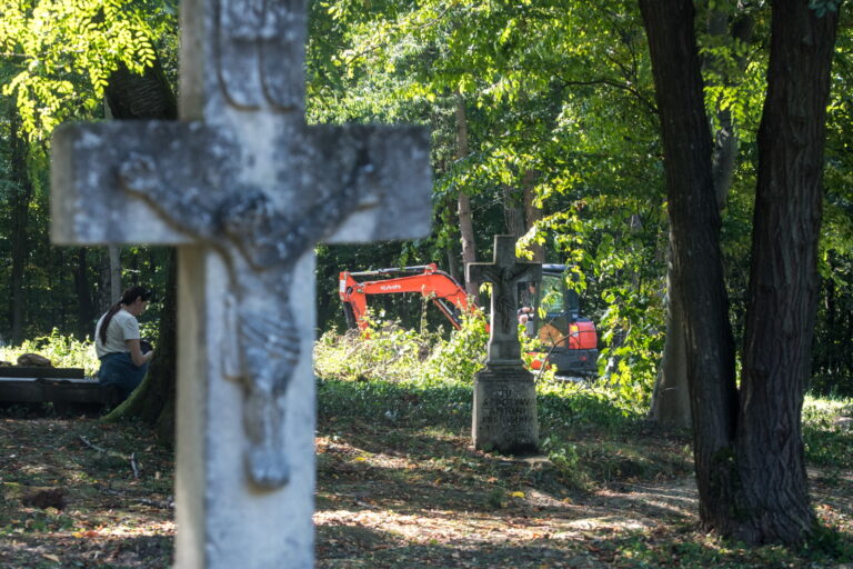 Zbrodnia UPA w Puźnikach: tragedia Polaków i pamięć o ofiarach
